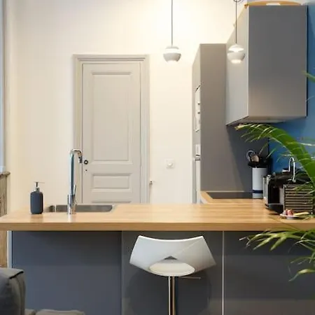 Renovated Spacious Parisian Near La Madeleine * Párizs