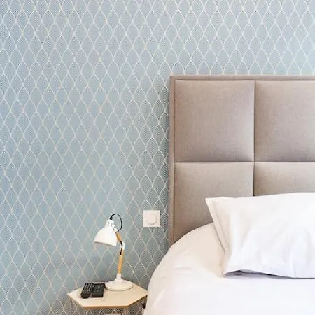 Renovated Spacious Parisian Near La Madeleine *