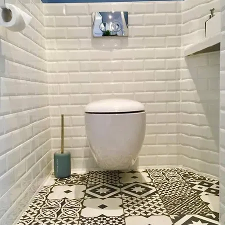 Renovated Spacious Parisian Near La Madeleine Apartmán *